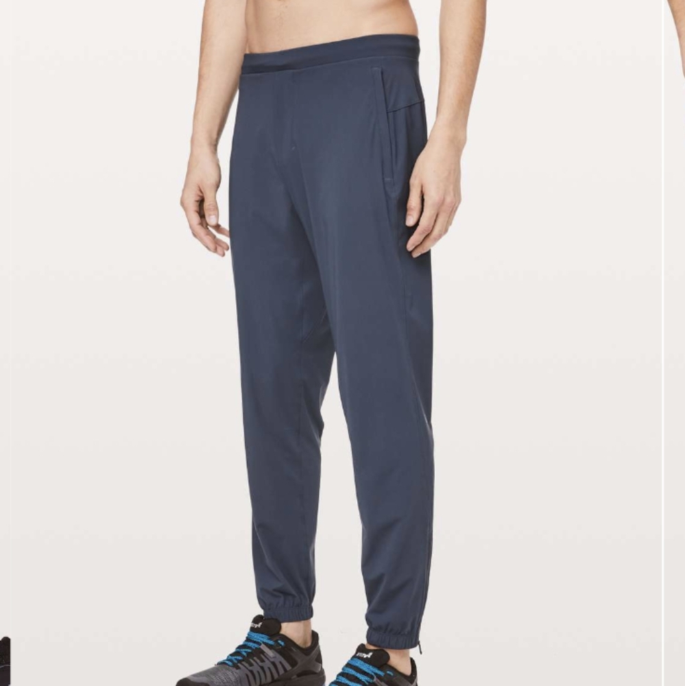 Lululemon Men’s Size Small Mach Blue Surge Jogger